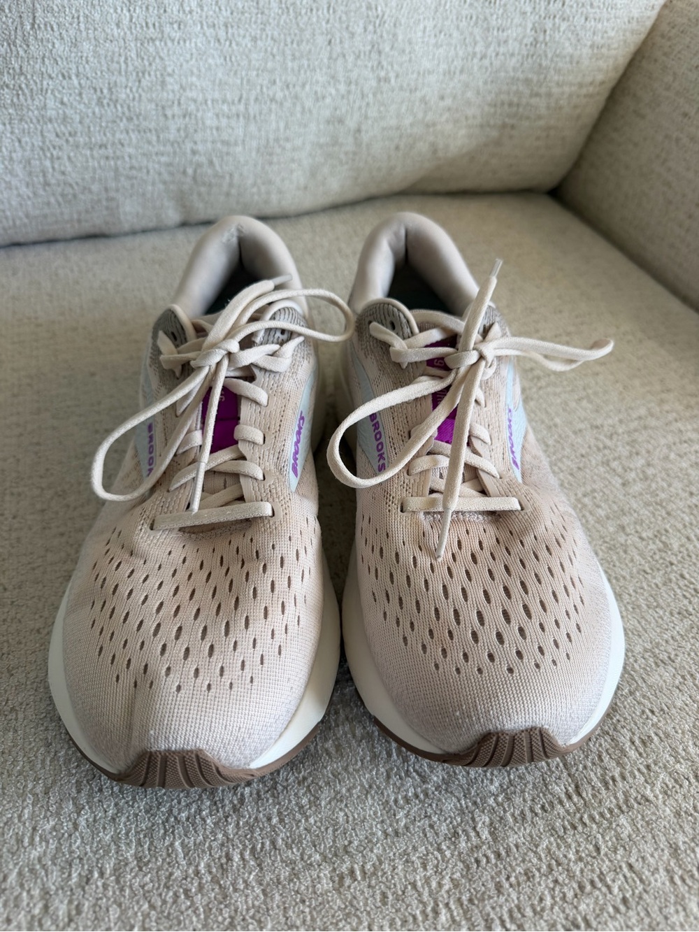 Brooks Ghost 16 (10.5) Women's Athletic Shoes - Light Beige with Purple Detail